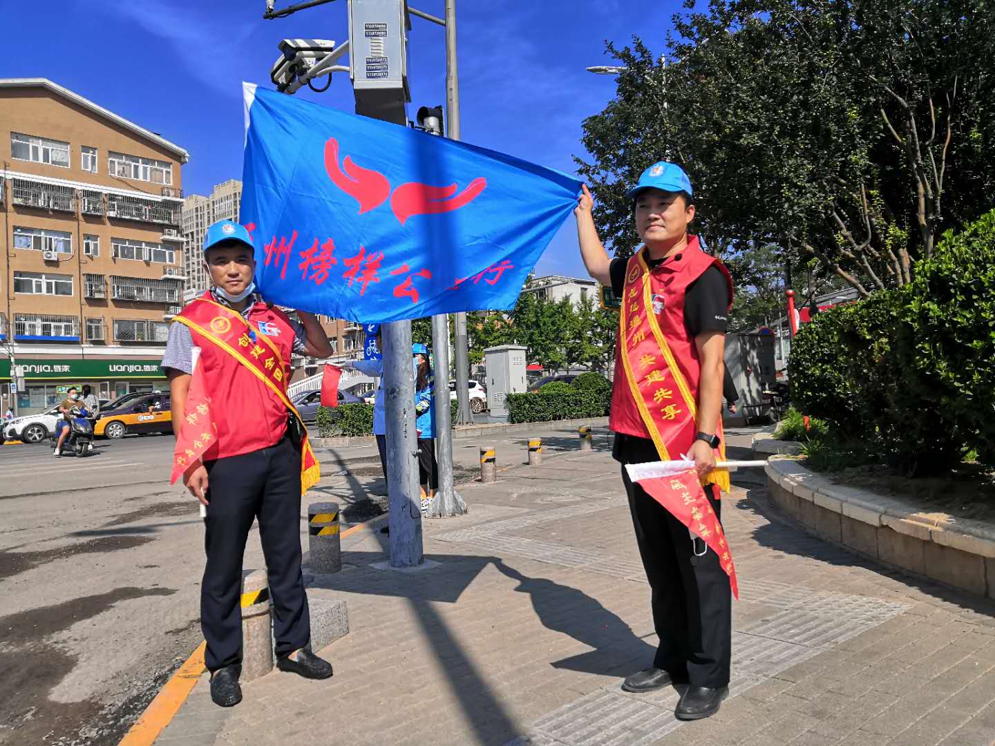 <strong>外国男人操逼女人免费视频观看</strong>